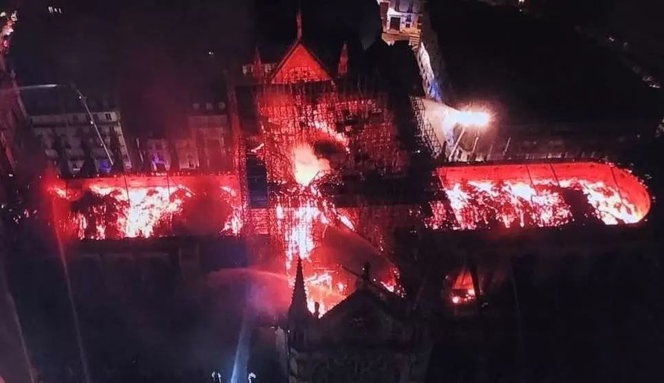 巴黎圣母院救火行动中，一个中国品牌被赞