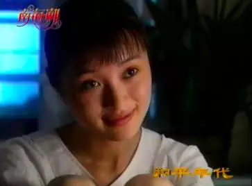 在电视剧《和平年代》中，吴越饰军旅女记者闻璐
