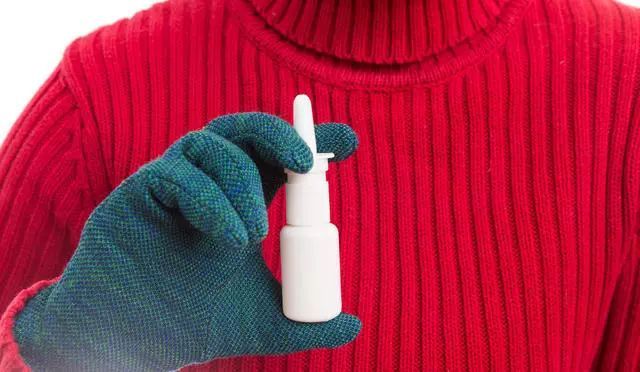 天一冷就打喷嚏、流鼻涕，可医生说既不是感冒也不是过敏性鼻炎？