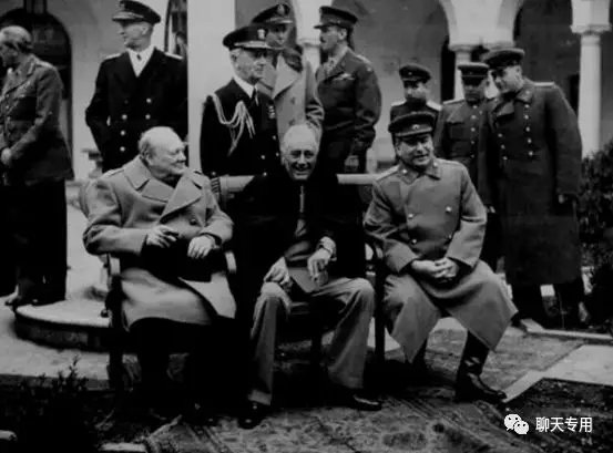德黑蘭會議中的羅斯福,丘吉爾,斯大林