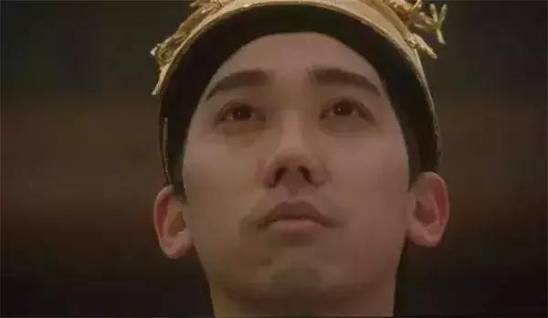 盘点周星驰电影六大皇帝，张达明被如花摧残，最后一位是喜剧之王