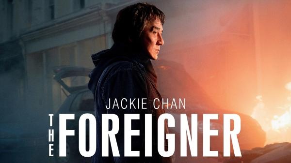 这部影片的名字直译是《外国人》，似乎是为了避免小说原名&ldquo;中国佬&rdquo;的种族歧视味道