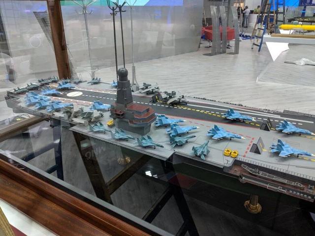 图为涅瓦设计局公布的海牛核动力航母模型