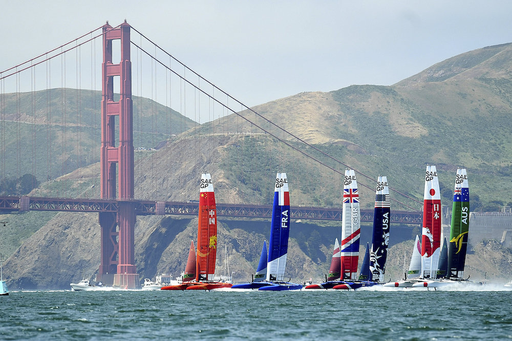 国际帆船大奖赛（SailGP）旧金山段今年5月4日在旧金山海湾拉开序幕，日本队包揽了当天的三项比赛第一名（美联社图片）