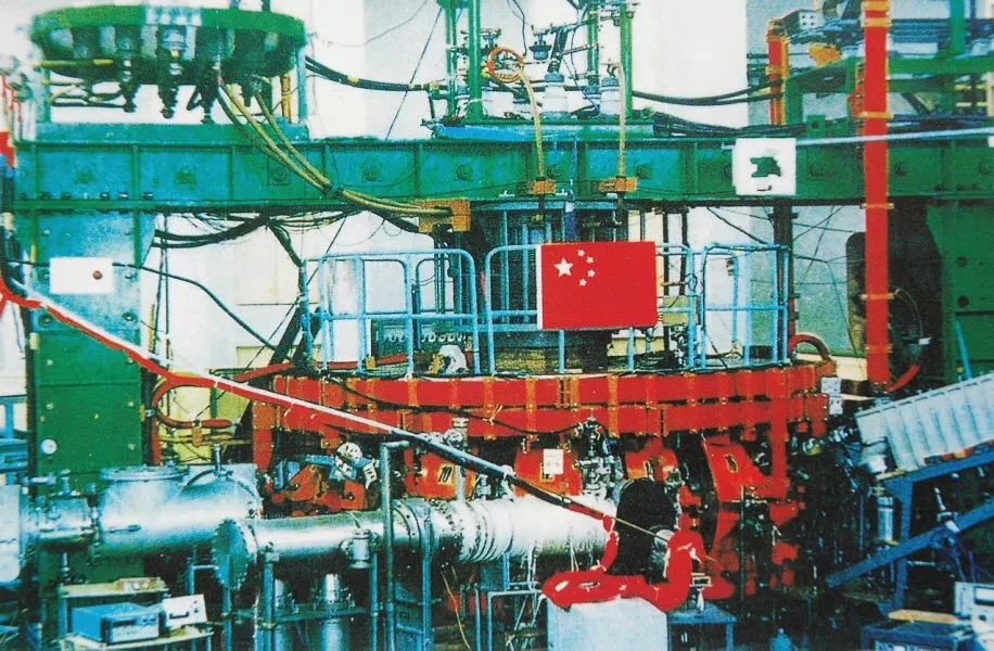 中国环流器一号（HL-1）装置（图片来源：中核集团西物院）