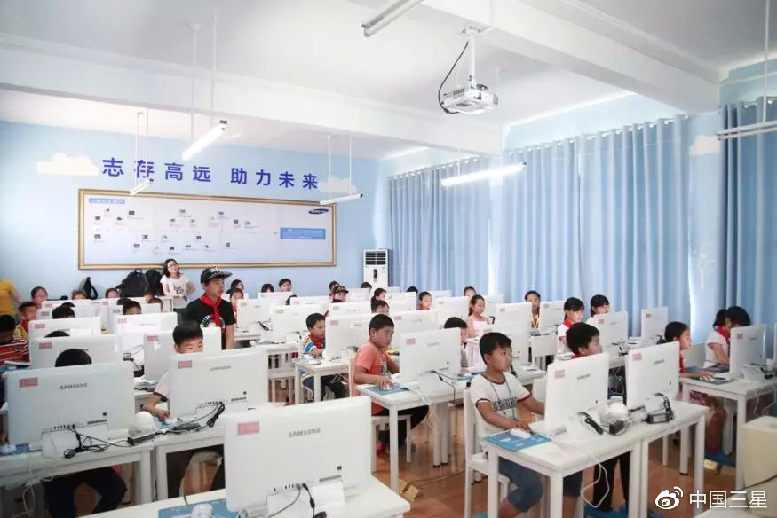 圖丨2013年-2018年中國三星共計捐贈智能教室106所