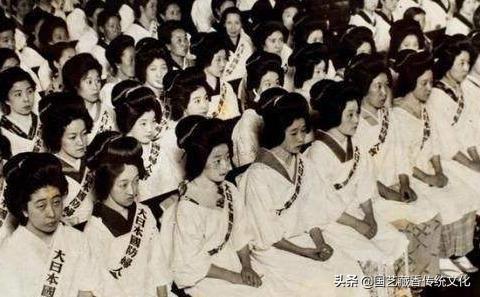 十余万日本女人，争先恐后嫁给中国男人，究竟发生了什么？