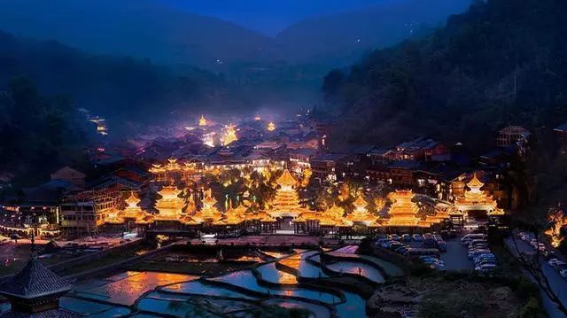 肇兴侗寨荣获央视魅力中国城“年度魅力乡村旅游目的地”称号