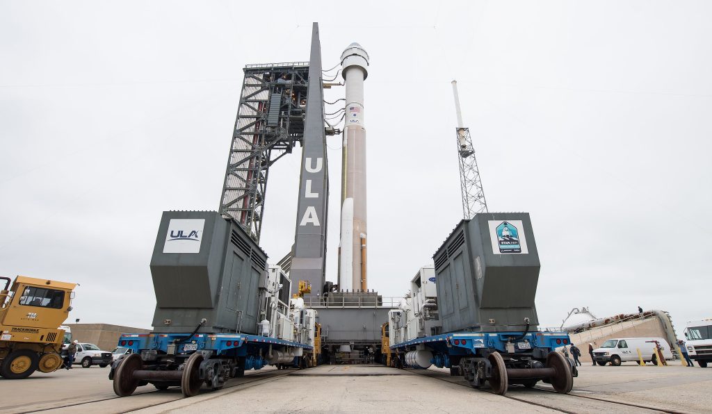 2019年12月18日，星期三，在佛罗里达州的卡纳维拉尔角空军基地进行轨道飞行测试任务之前，在太空发射综合体41的发射台上看到了搭载波音CST-100 Starliner航天器的联合发射联盟阿特拉斯V火箭。 
