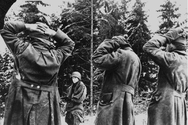 二战时德军为何不在苏联伐木取火？零下30度烤火取暖，离开即死