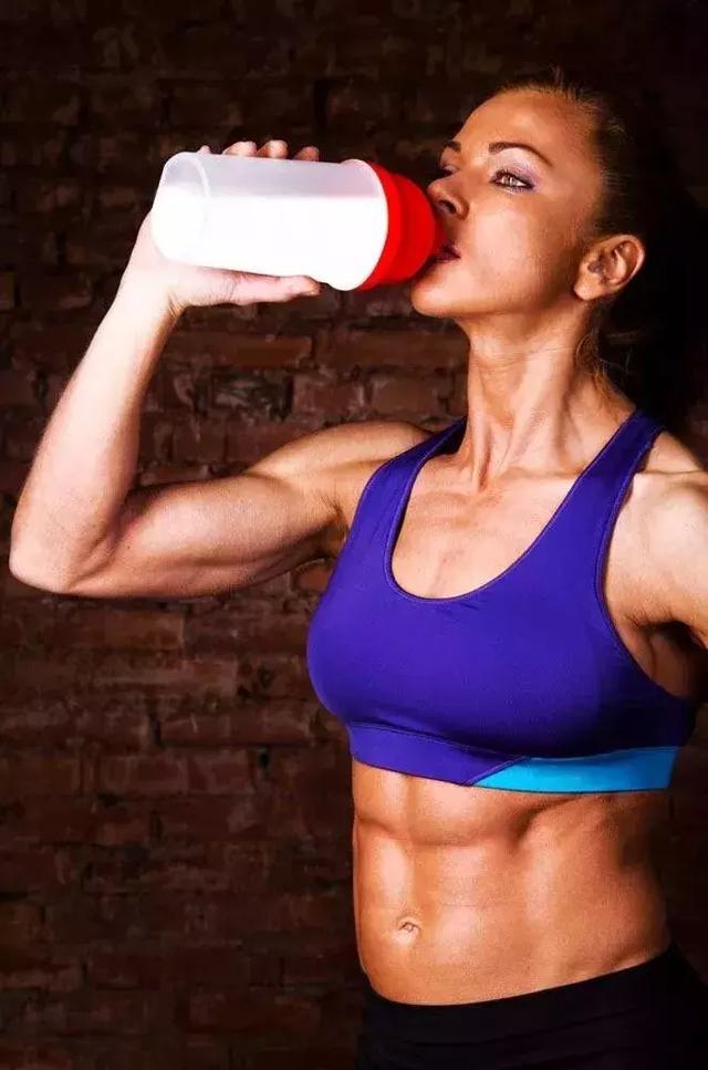 健身到底该不该喝蛋白粉