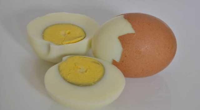 蛋黄变绿的煮鸡蛋
